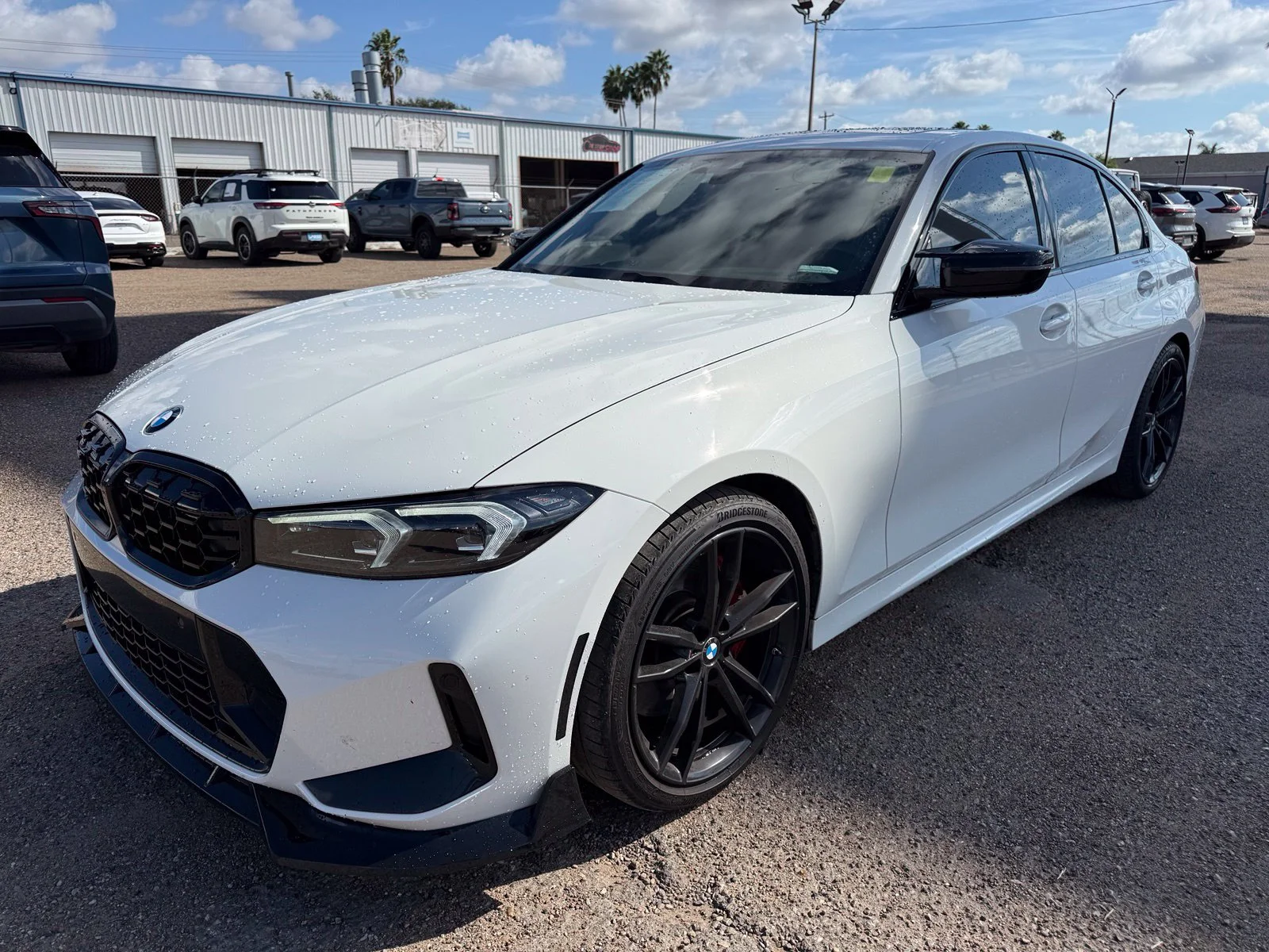 Used 2024 White BMW 330i image 3