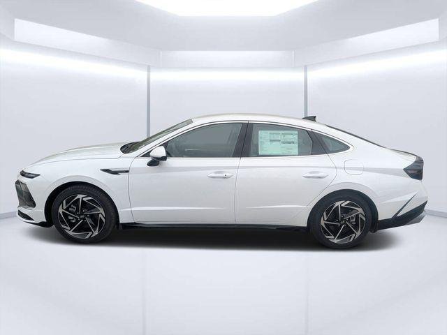 New 2026 White Hyundai SEL Sport image 6