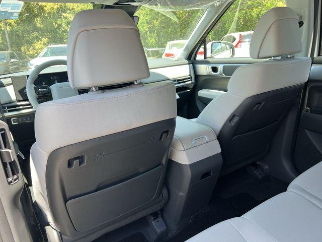 New 2026 White Hyundai SE FWD image 25