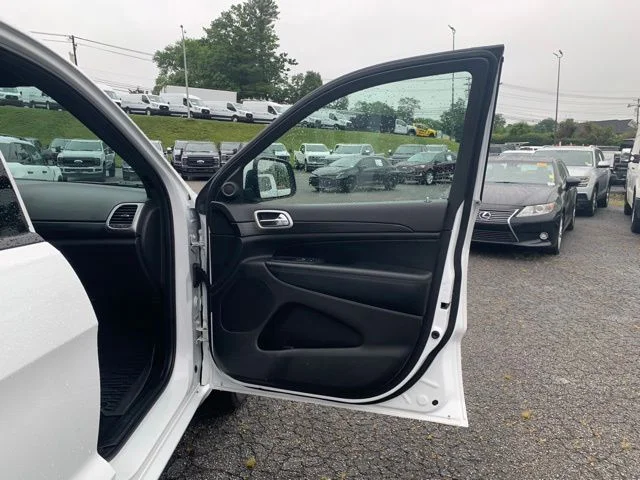 Used 2022 White Jeep Laredo X image 14