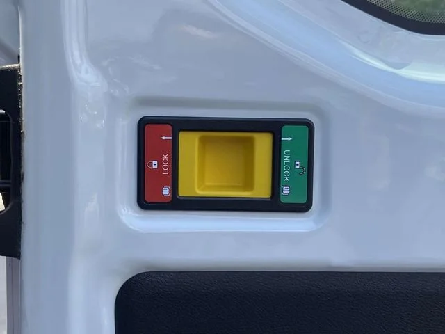 New 2025 Oxford White Ford AWD image 11