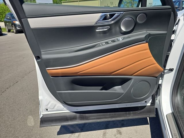 New 2026 White Genesis 2.5T PRESTIGE image 13