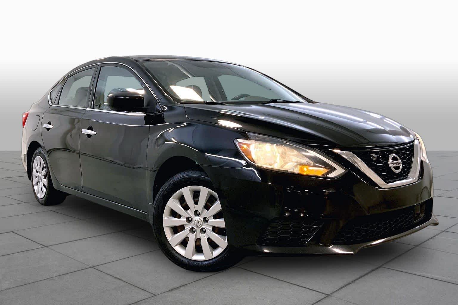 Used 2018 Nissan Sentra S with VIN 3N1AB7AP6JY224693 for sale in Merriam, KS
