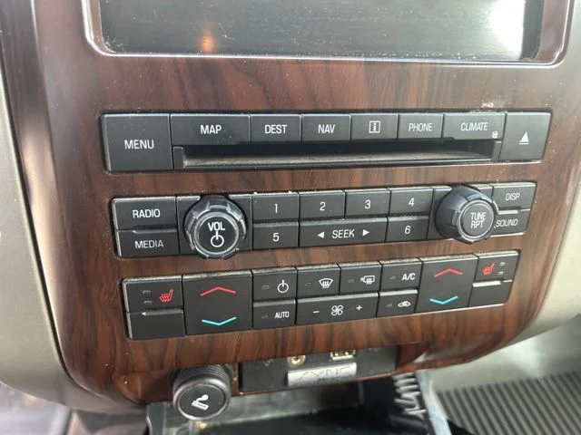 Used 2012 White Ford Lariat image 21