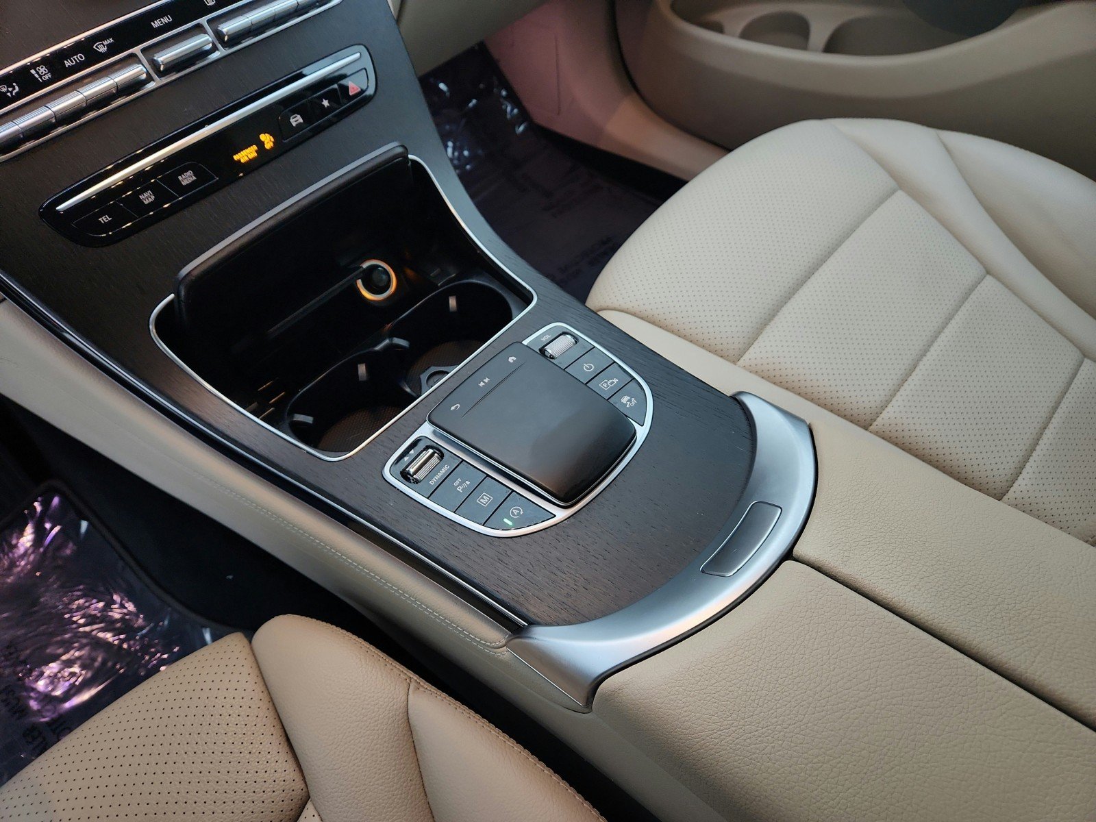 Used 2020 Black Mercedes-Benz GLC 300 image 21