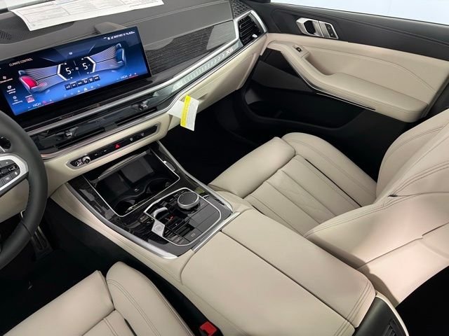 New 2026 Gray BMW xDrive40i image 35