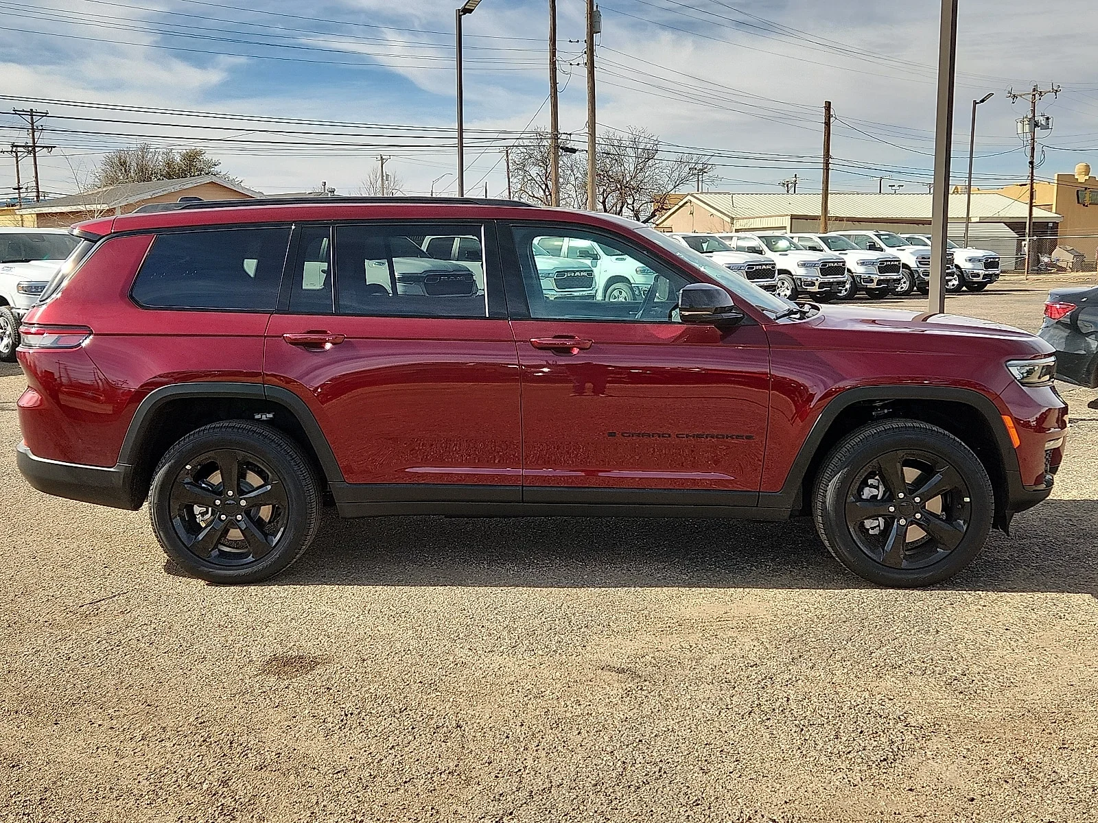 New 2025 PRV Velvet Red Jeep L LIMITED 4X4 image 5