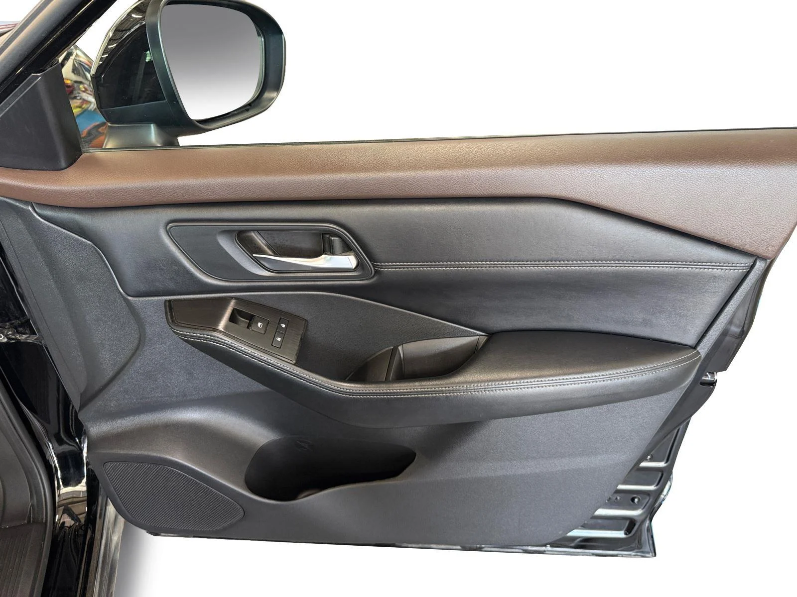 Used 2023 Super Black Nissan SV image 15