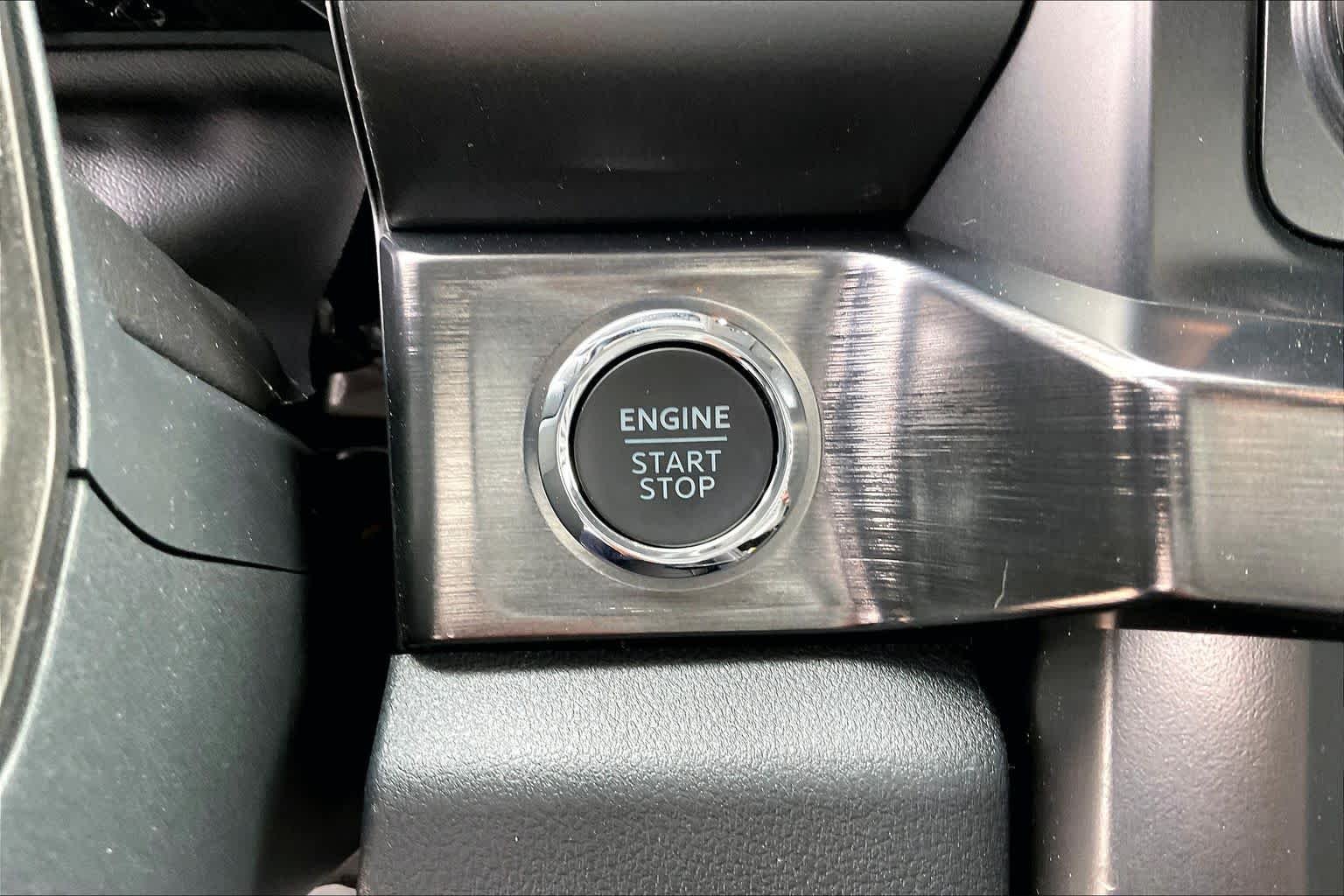 New 2026 Marsh Gray Ford F-250® Lariat® image 17