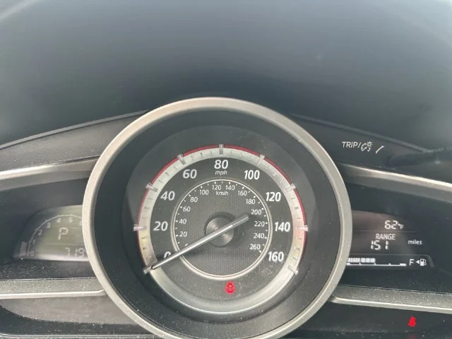 Used 2016 Silver Mazda i Sport image 12