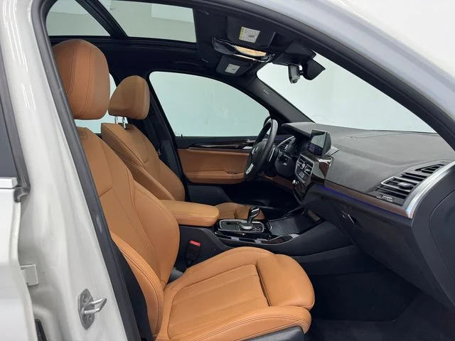 Used 2024 Alpine White BMW sDrive30i image 18