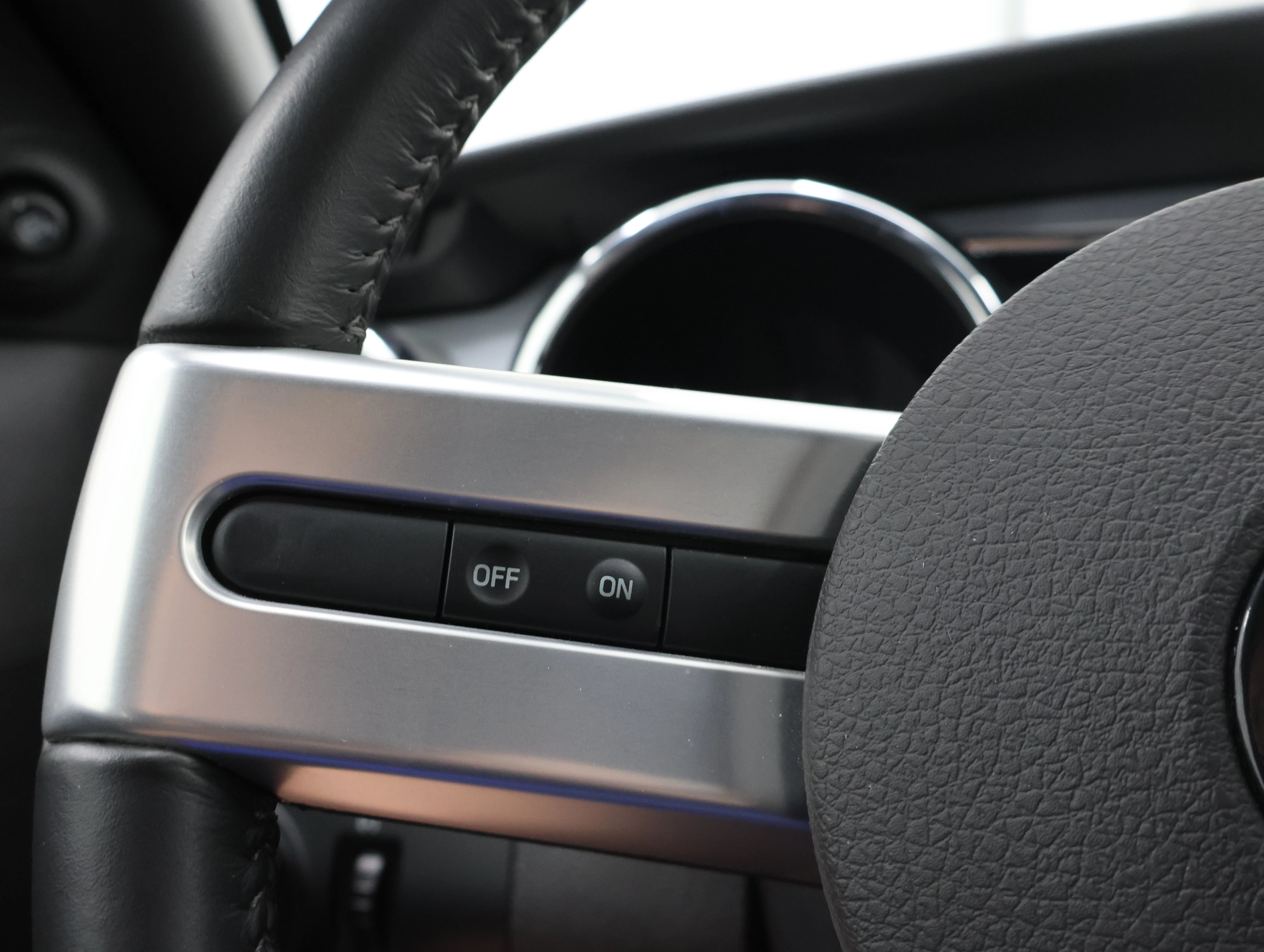 Used 2007 Performance White Ford GT Premium image 15