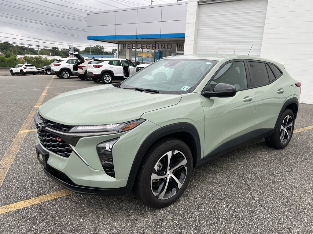 Certified Used 2024 Cacti Green Chevrolet 1RS image 8