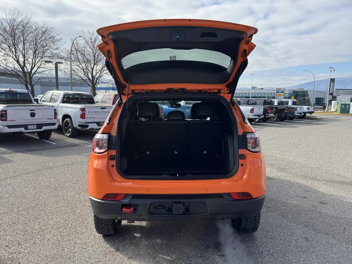 New 2026 joose Jeep Trailhawk image 7