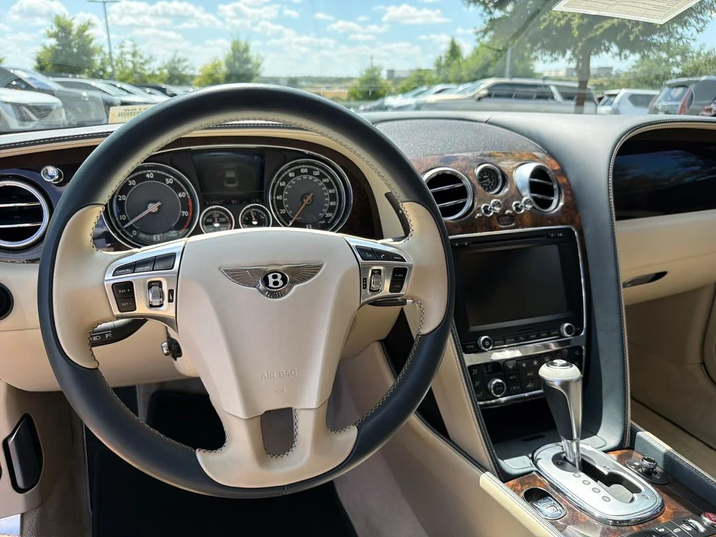 Used 2012  Bentley Base image 32