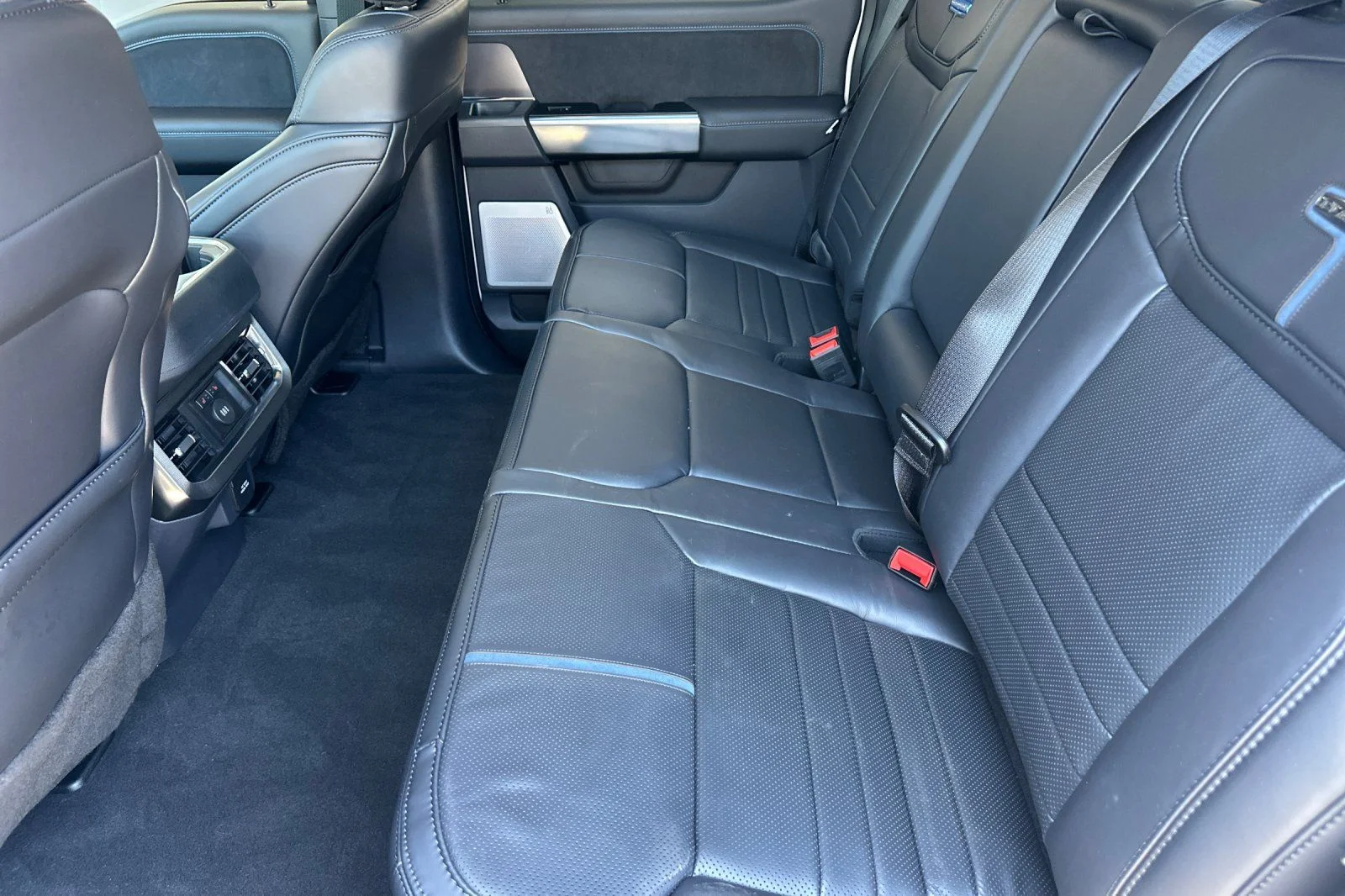 New 2026 Star White Metallic Tri-Coat Ford F-250® Platinum® image 11