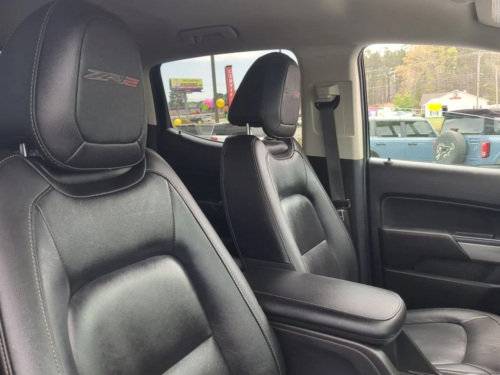 Used 2019 Kinetic Blue Metallic Chevrolet 4WD ZR2 image 25