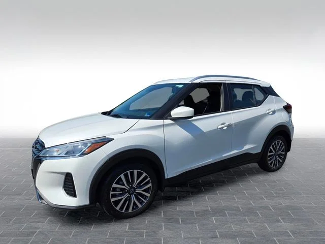 Used 2024 White Nissan SV image 3