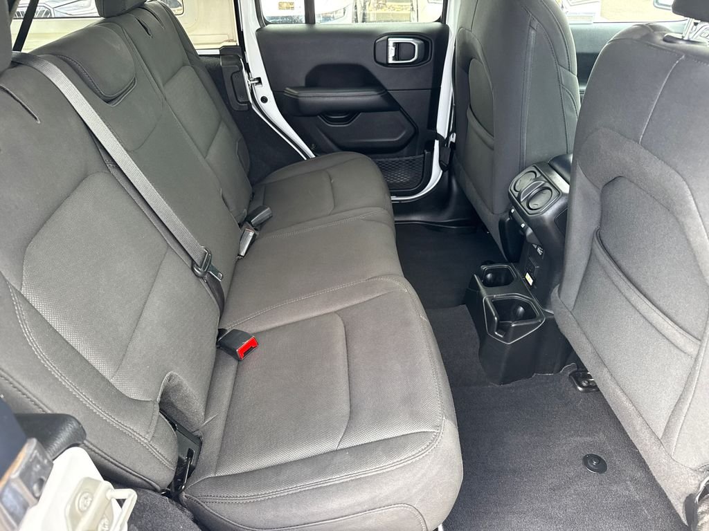 Certified Used 2023 White/off-white Jeep Sahara image 17