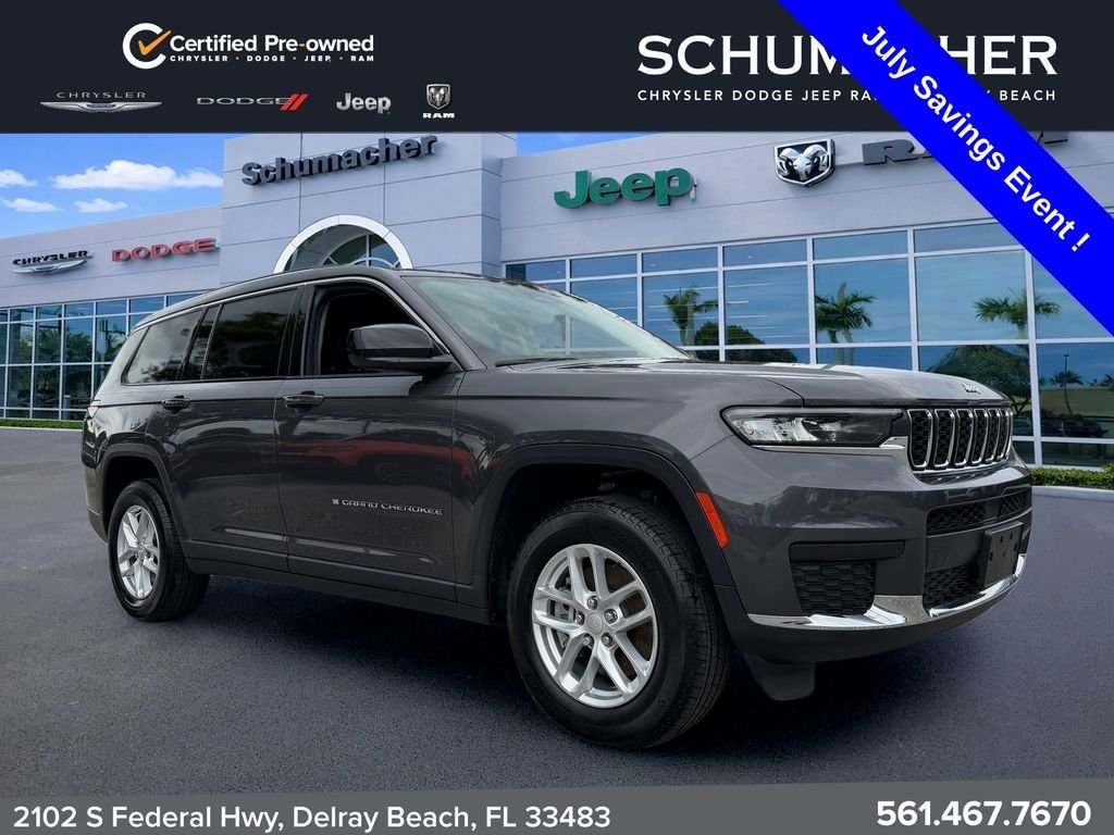 Used 2023 Gray Jeep Laredo image 1