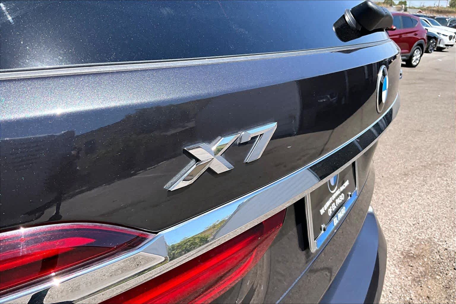 Used 2021 Dark Graphite Metallic BMW xDrive40i image 29
