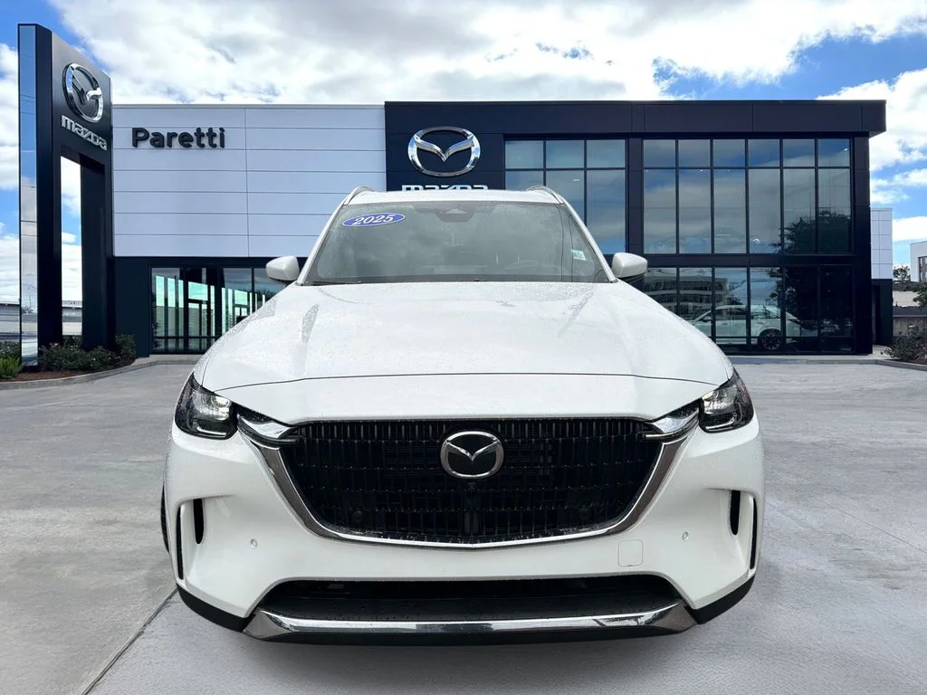 Certified Used 2025 White Mazda 3.3 Turbo Premium Plus image 4