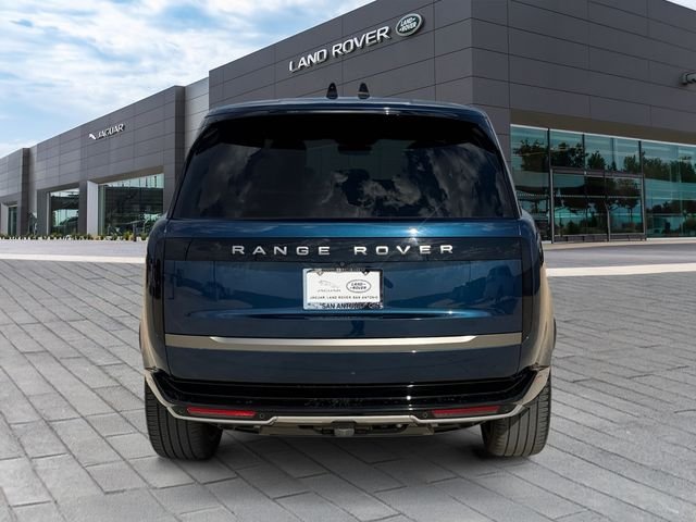 Used 2024 Blue Land Rover SE image 4