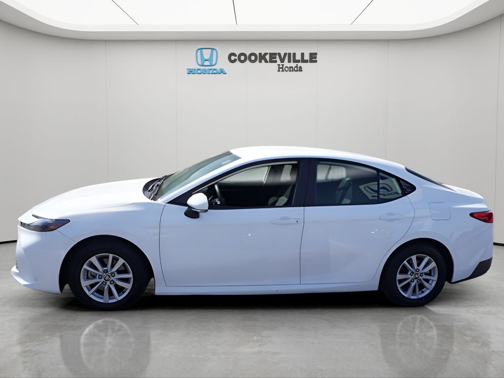 Used 2025 Ice Cap Toyota LE image 9