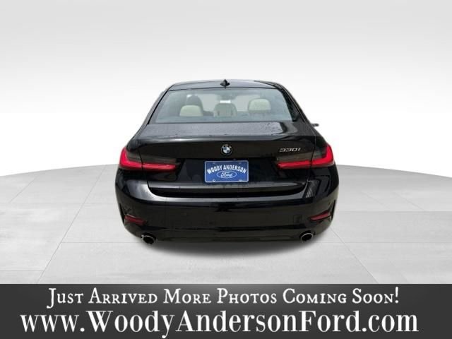 Used 2021 Black Sapphire Metallic BMW 330i image 5