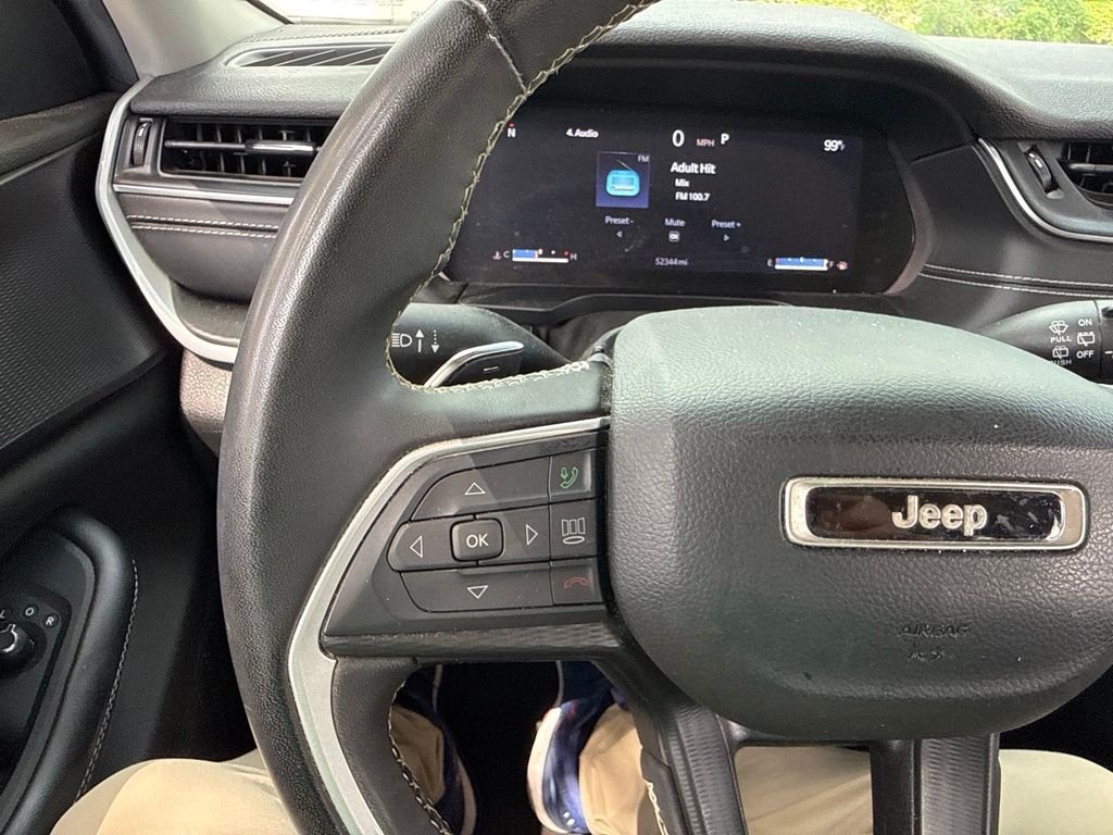 Used 2023 Silver Jeep Laredo image 32