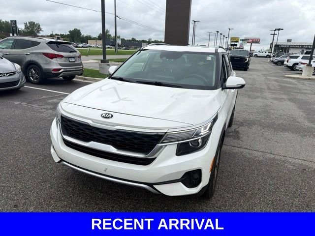 Used 2021 White Kia EX image 6