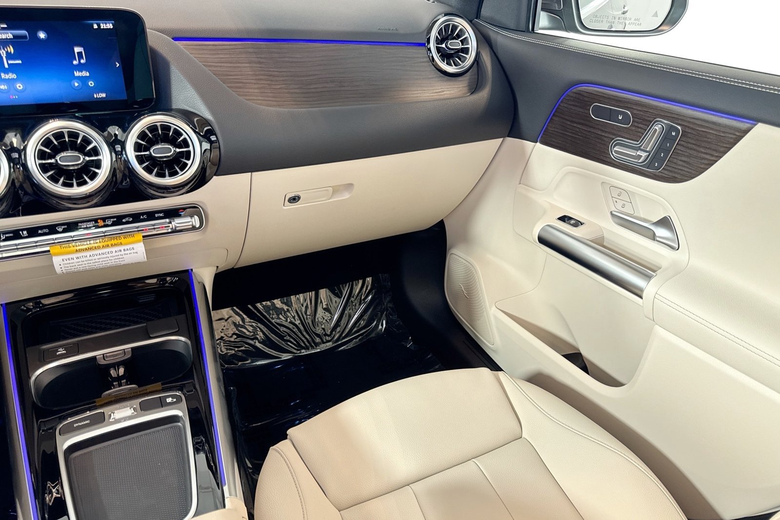 New 2026 Mountain Grey Metallic Mercedes-Benz GLA 250 image 21