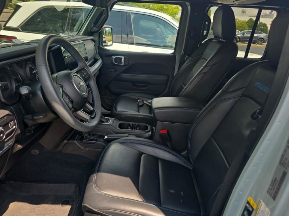 Used 2024 Earl Clearcoat Jeep Rubicon X 4xe image 2
