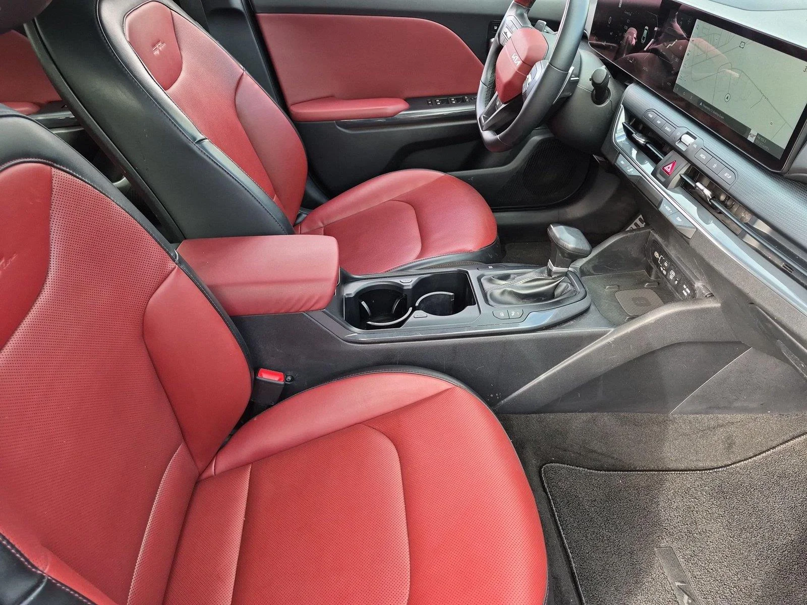 Used 2025 Snow White Pearl Kia GT-Line Turbo image 38