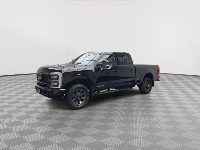 Used 2024 Agate Black Metallic Ford LARIAT image 43