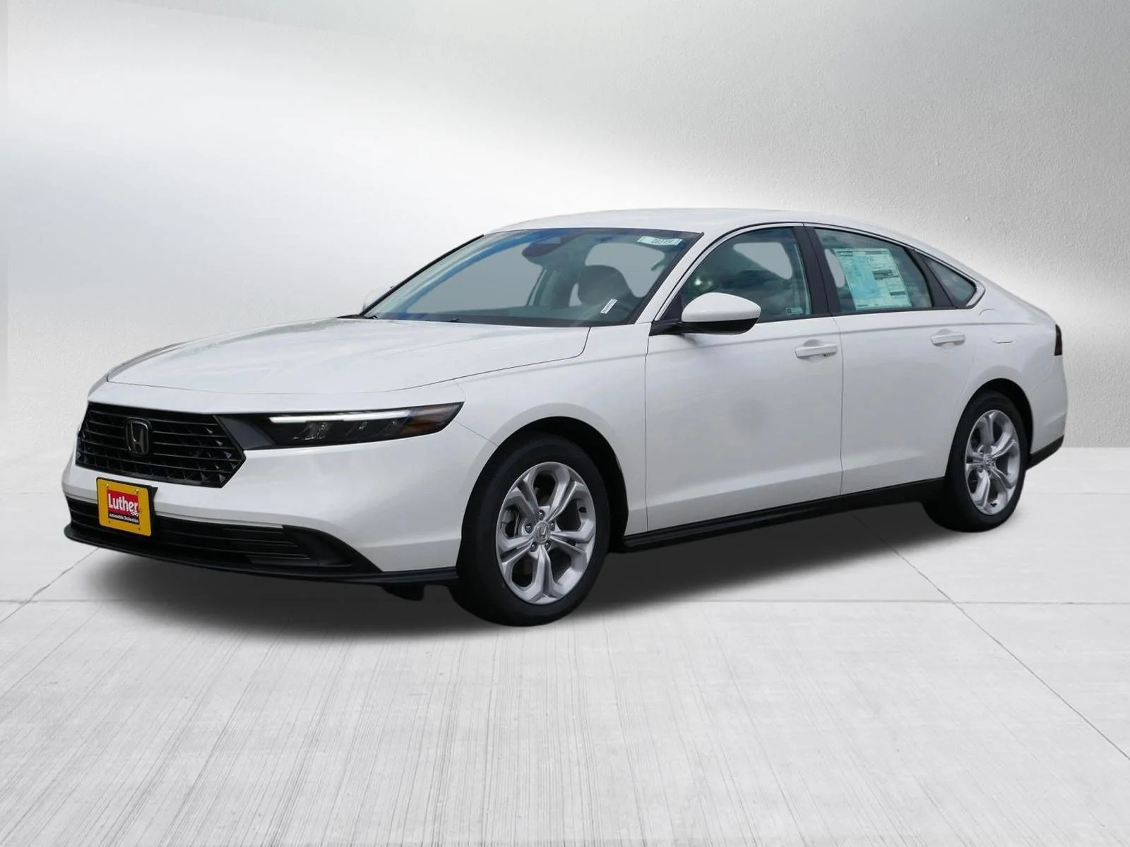 New 2026 Platinum White Pearl Honda LX image 3