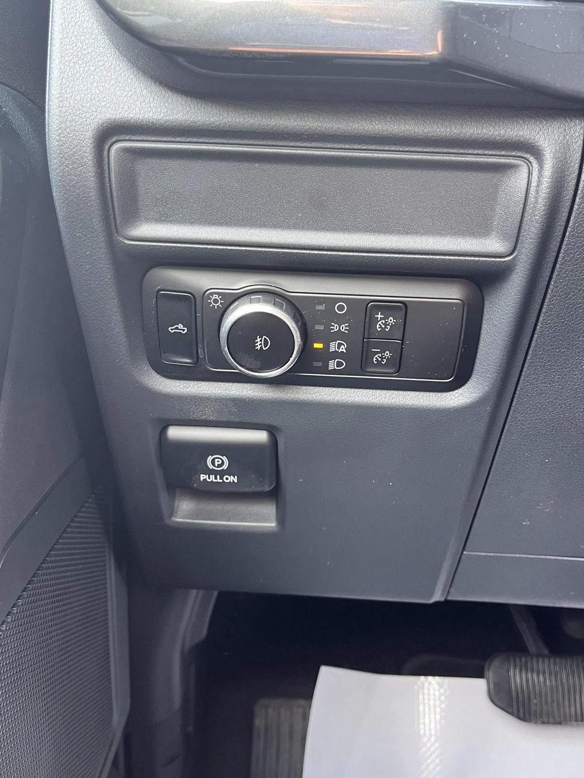 Used 2023 Black Metallic Ford XL image 21
