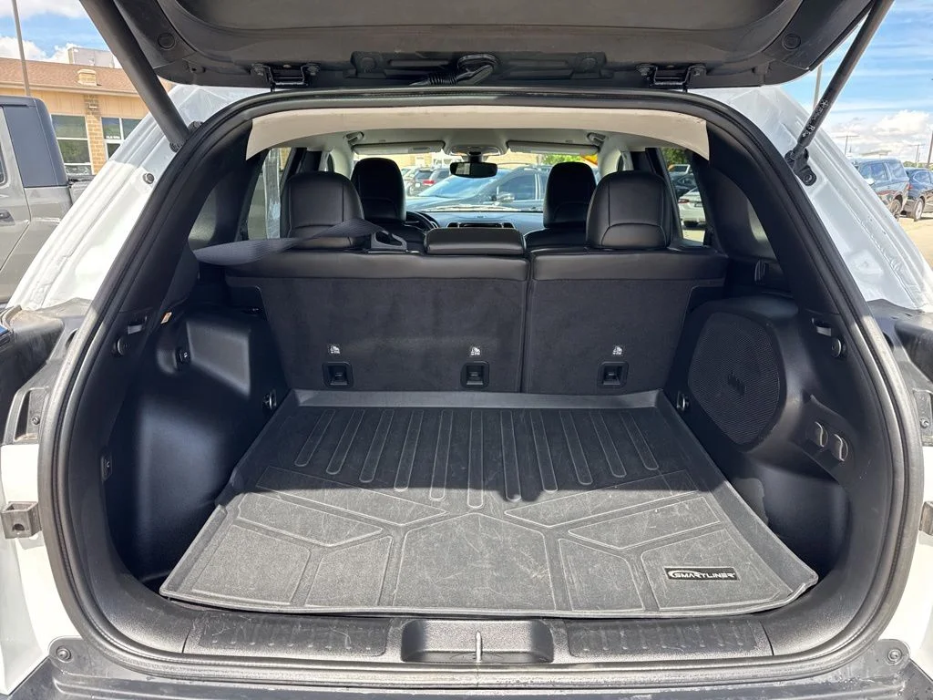 Used 2020 White Jeep Limited image 23