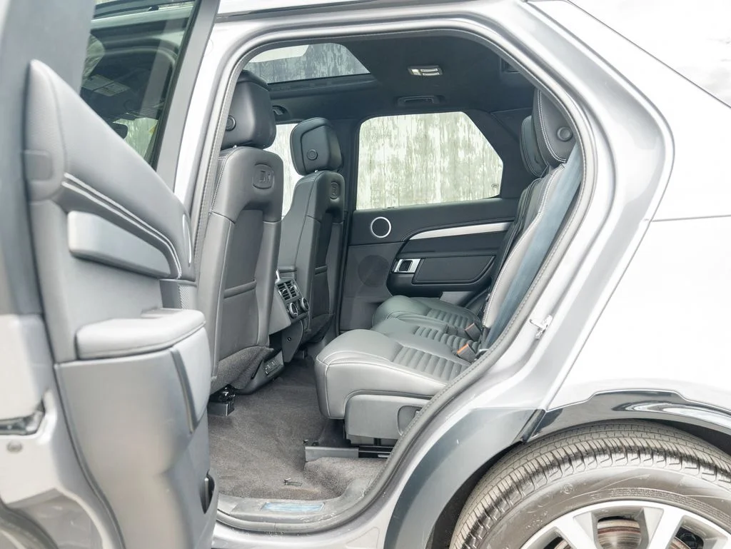 Used 2025 Gray Land Rover Dynamic SE image 33