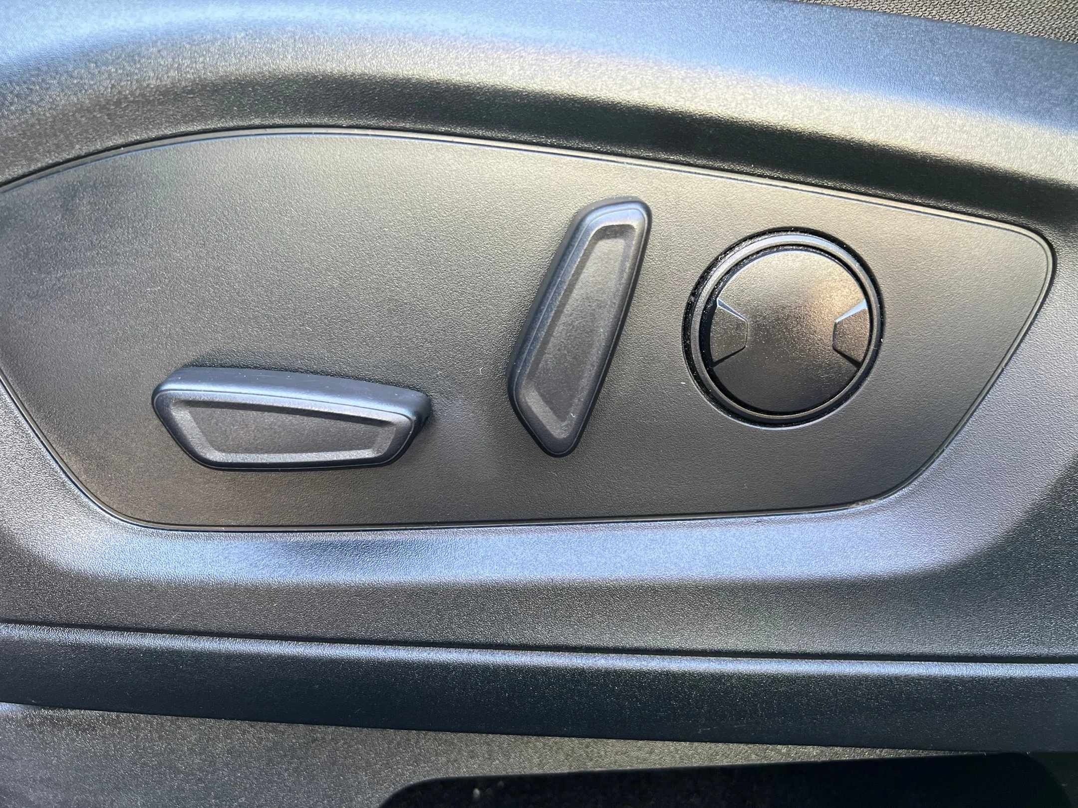 Used 2020 Blue Ford XLT image 16