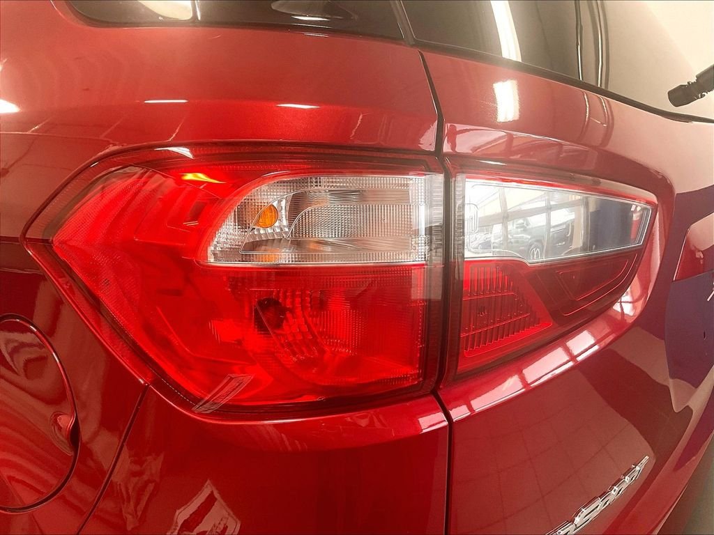 Used 2019 Red Ford SE image 35