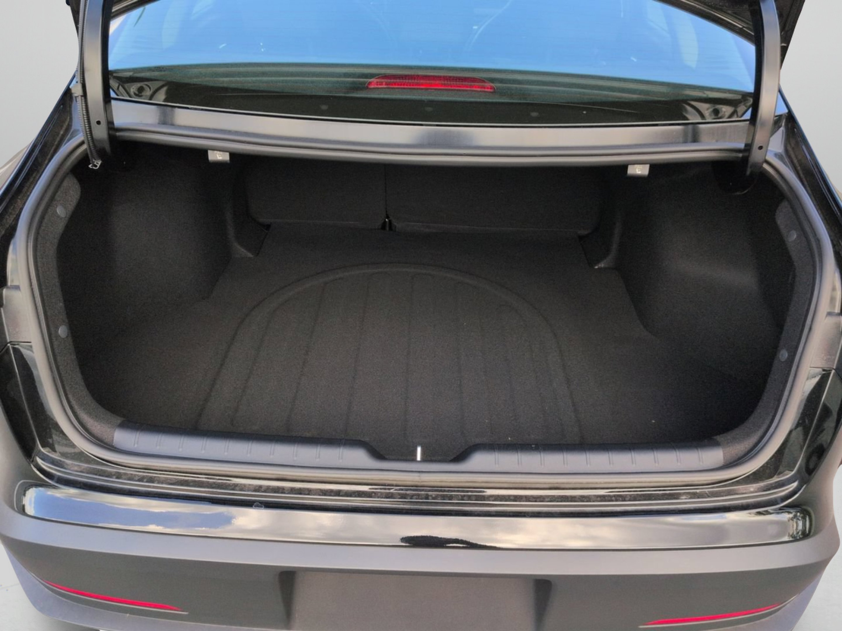 New 2026 Aurora Black Pearl Kia LXS image 28