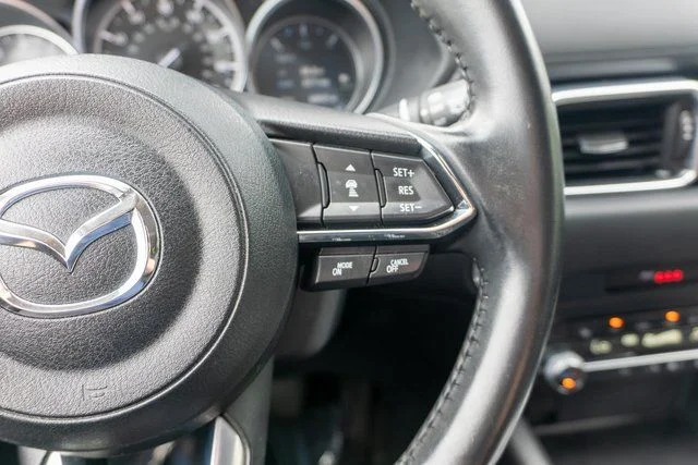 Used 2020 Black Mazda Touring image 26