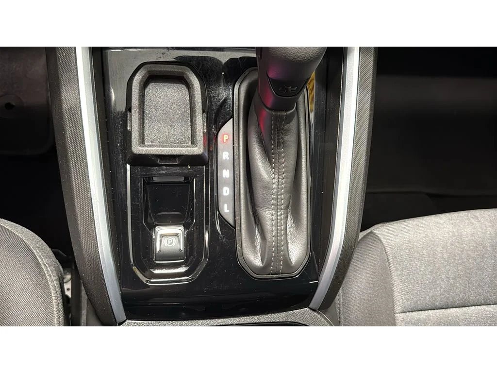 Used 2024 Summit White Chevrolet WT image 29
