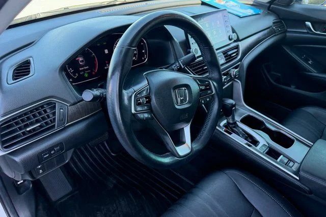 Used 2020 White Honda EX-L image 9