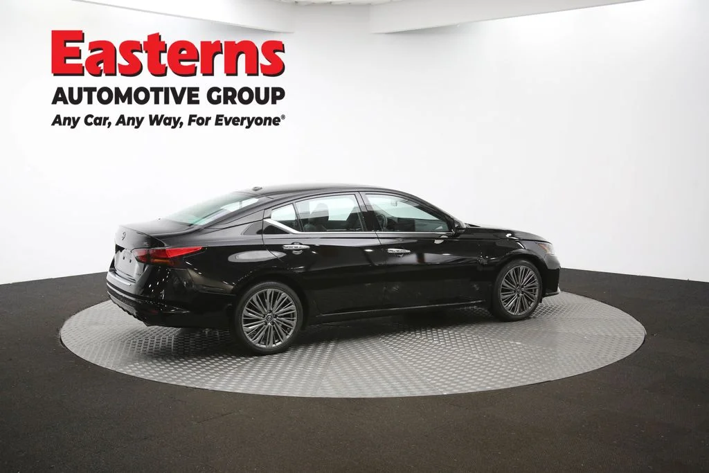 Used 2023 Black Nissan 2.5 SL image 43