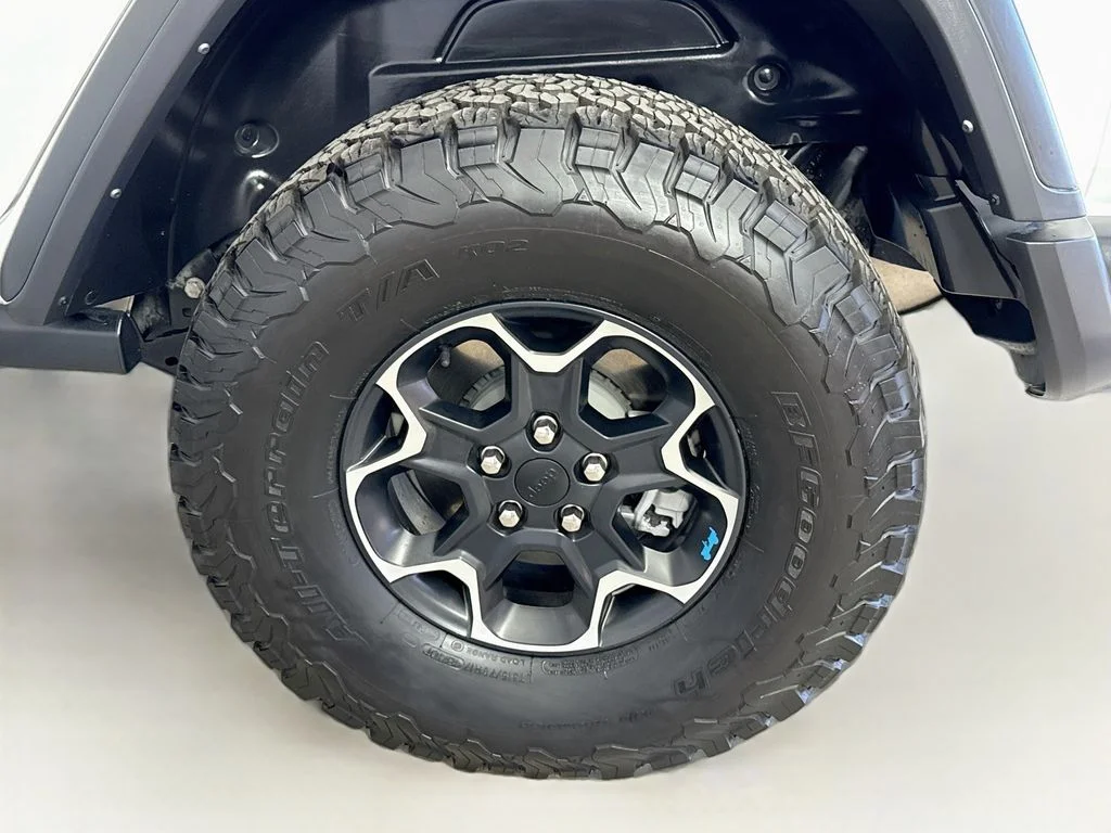 Used 2022 White Jeep Unlimited Rubicon 4xe image 30