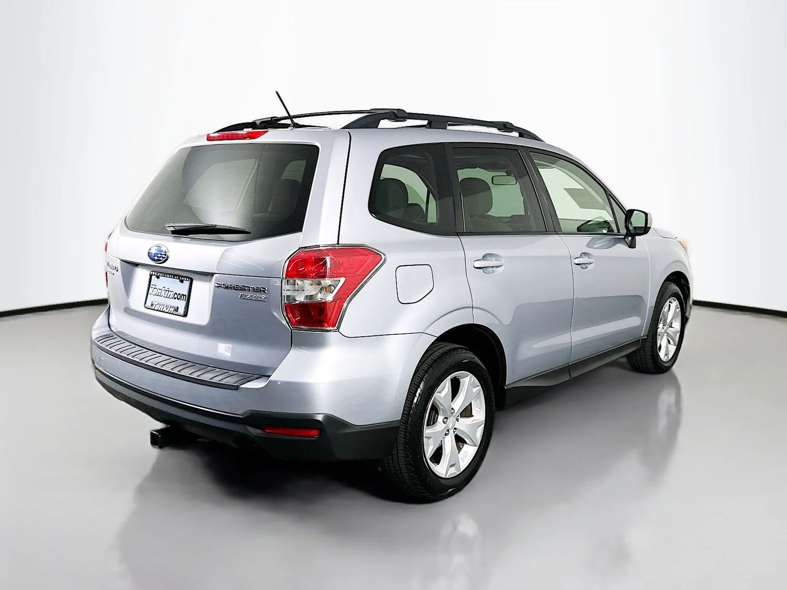 Used 2015 Ice Silver Metallic Subaru 2.5i Premium image 7