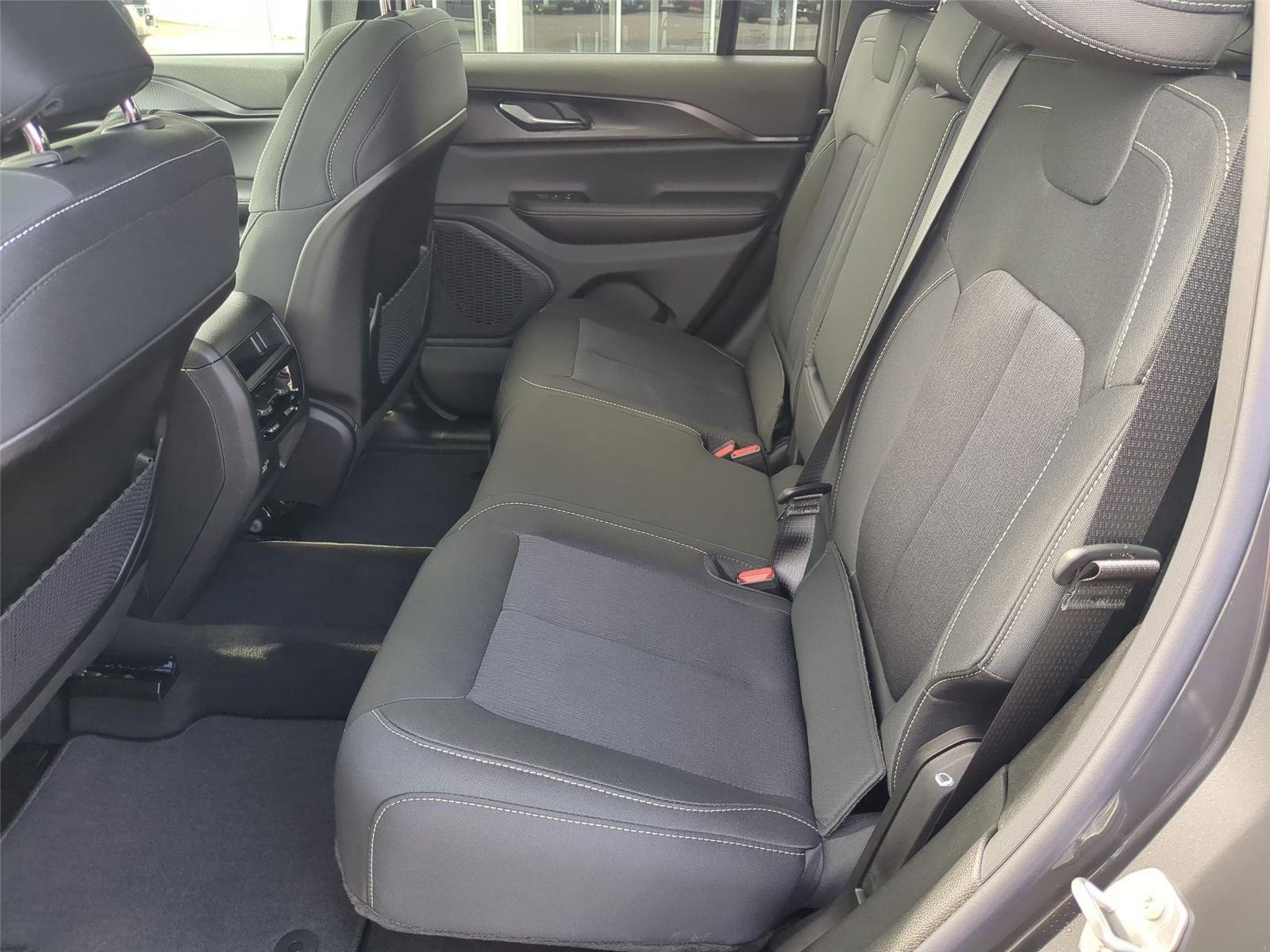 New 2026 Baltic Gray Metallic Clear-Coat Exterior Paint Jeep Laredo image 24