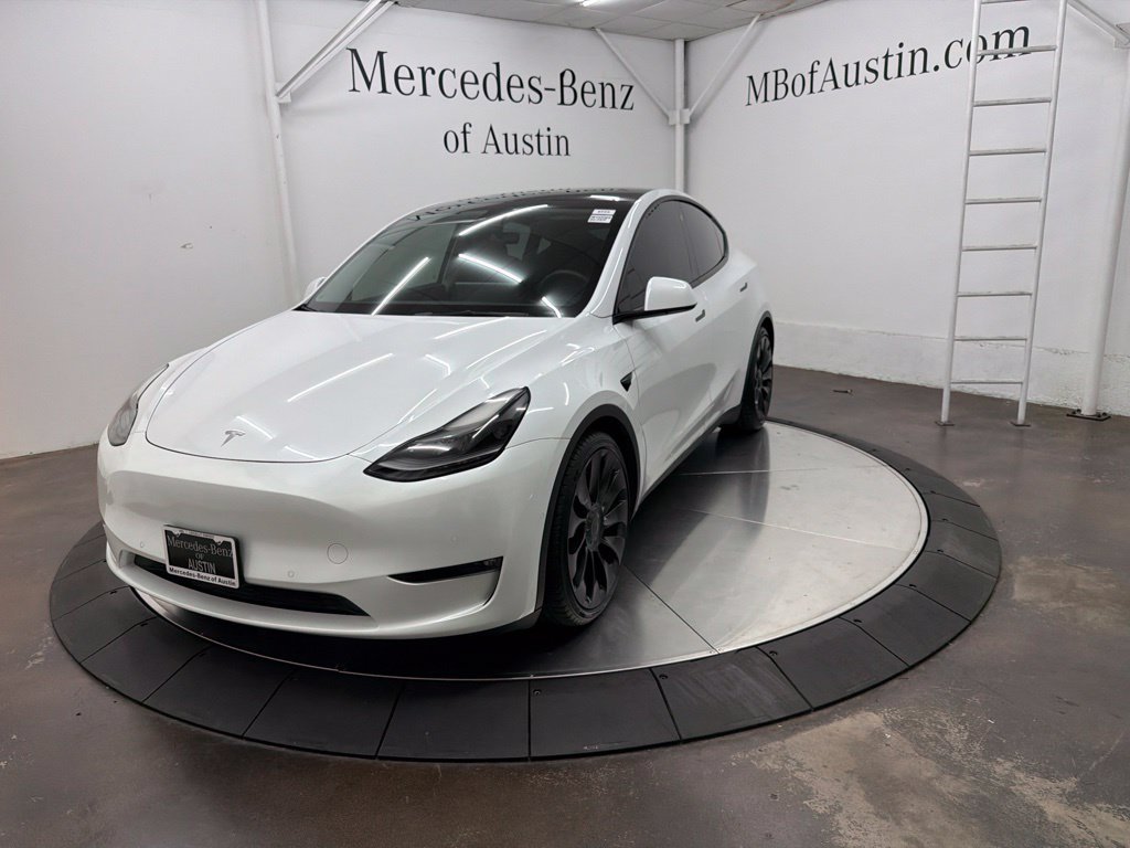 Used 2022 White Tesla Performance image 3